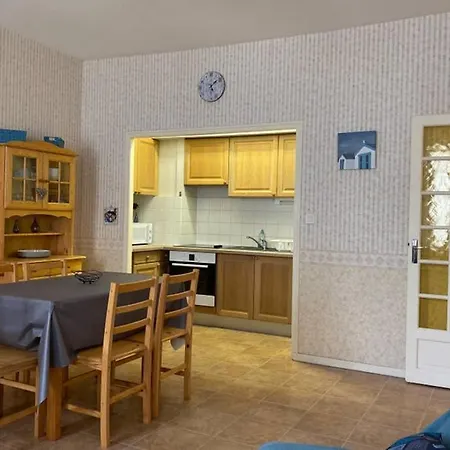 Hyper-centre, 47m2, Wifi, La Plage A 50m, Tout A Pied ! * Les Sables-dʼOlonne