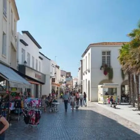 Hyper-centre, 47m2, Wifi, La Plage A 50m, Tout A Pied ! * Les Sables-dʼOlonne